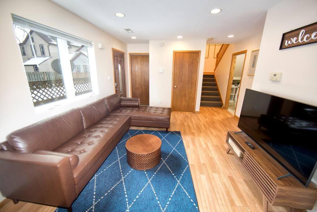 Tucked Away Off Brady - 4 Beds Apartment Milwaukee Luaran gambar