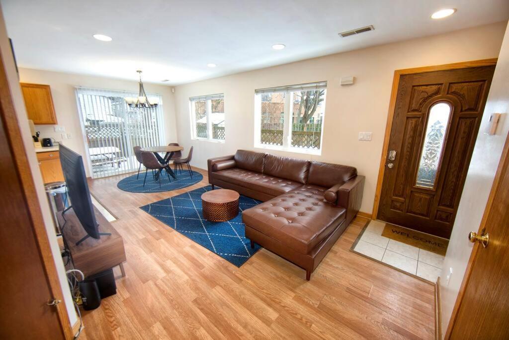 Tucked Away Off Brady - 4 Beds Apartment Milwaukee Luaran gambar