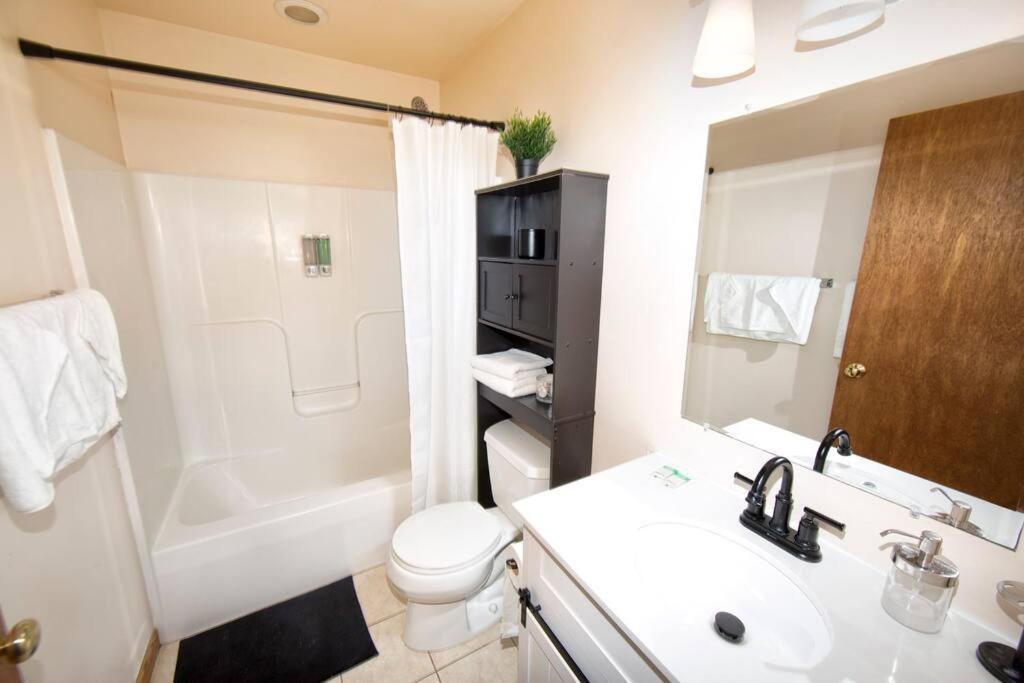 Tucked Away Off Brady - 4 Beds Apartment Milwaukee Luaran gambar