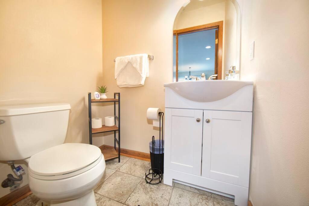 Tucked Away Off Brady - 4 Beds Apartment Milwaukee Luaran gambar